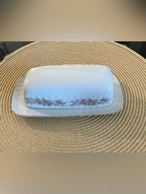 Porcelain Teahouse Rose Butter Dish - White with Pink Floral Trim DANSICO